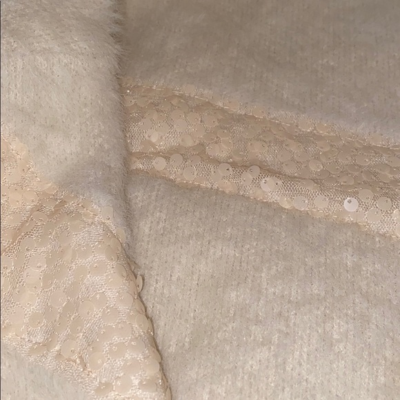 Lush sweater - Picture 2 of 3